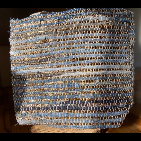 Purse - Picture 2 of 3